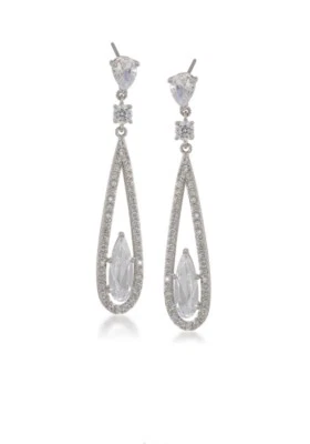 Pendientes colgantes largos ovalados de circonita cúbica tono plata Carolee #419 $50 Foto 1 de 4