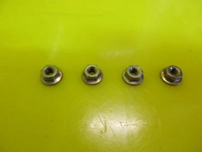 SUZUKI 01-03 GSXR600 ГАЙКИ ГАЙКИ AL STARE TELEFONICA ОГРАНИЧЕННЫЙ MIKUNI КРЫШКА YOKE В СБОРЕ - Изображение 1 из 3