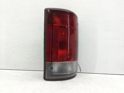 Luz trasera lateral derecha para pasajero Ford E-350 Econoline OEM E4VO4 Foto 1 de 4