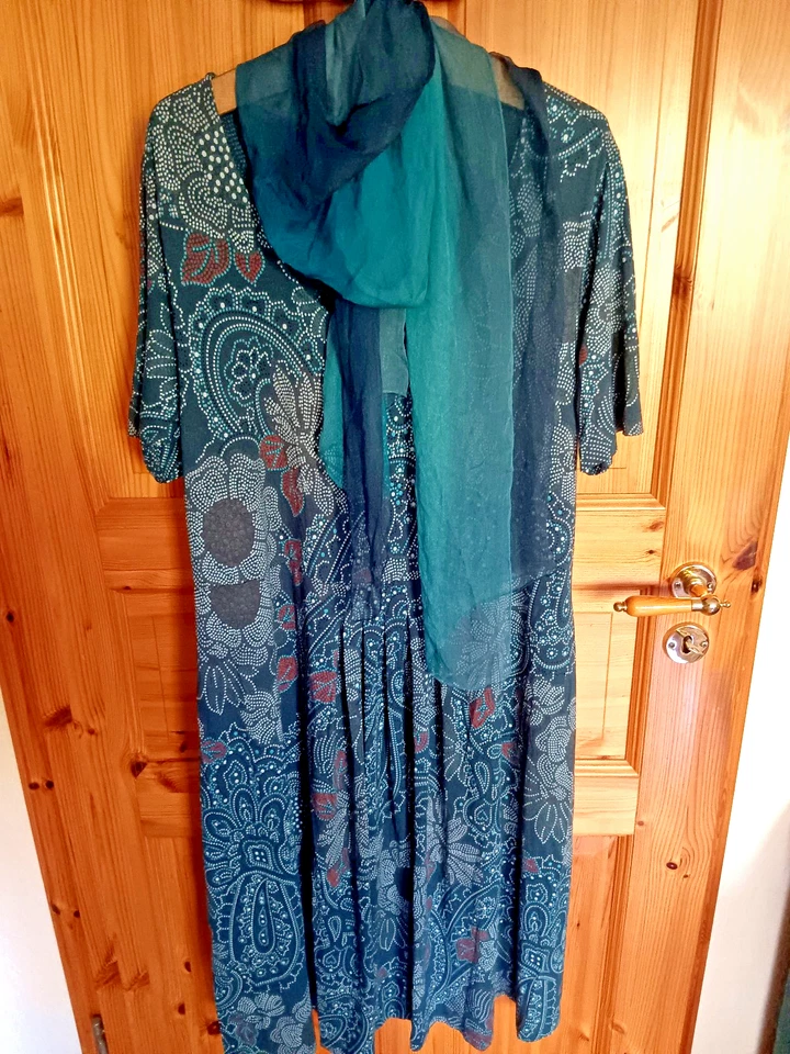 DW- Shop  bequemes  Viskose-Elasthan Sommerkleid Gr. 50  Gummizug bunt + Schal - Bild 1 von 4