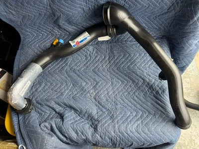 2013-2019 Ford Explorer Genuine Ford Engine Air Intake Hose EB5Z-9R530-A - Image 1 of 4