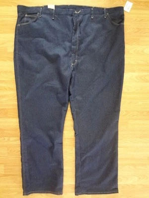 Men's Wrangler Rugged Wear Stretch Jeans Classic Fit 58x32 New - Image 1 of 4
