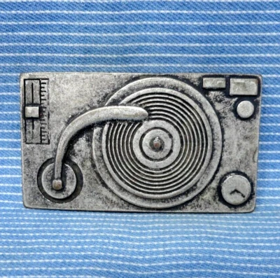 Mesa giratoria con hebilla de cinturón tocadiscos de vinilo música DJ disc jockey de colección años 80. TYC797 Foto 1 de 4