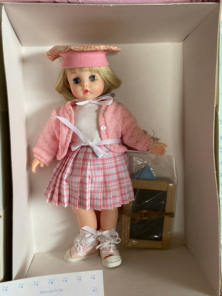 Madame Alexander Kelly In Vintage Madame Alexander Dolls