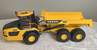 Camión volquete Bruder #02455 Volvo A60H - Volvo amarillo leer Foto 1 de 4