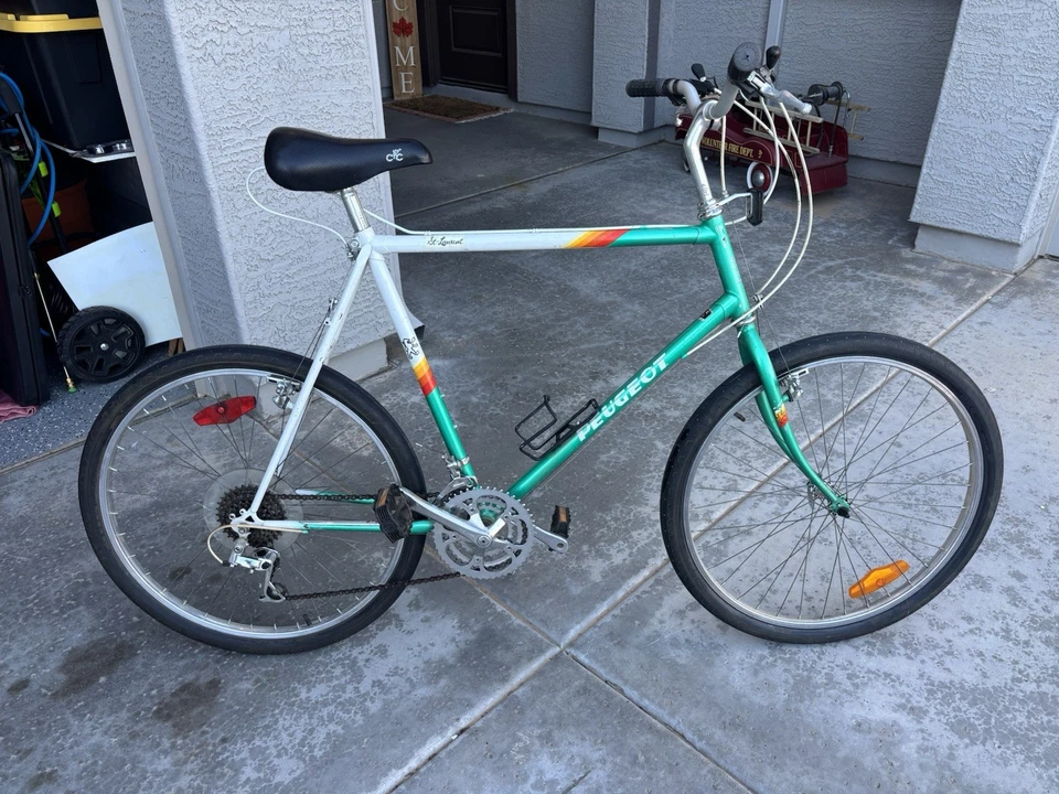 Peugeot st. Laurent City Bike In Very Good overall Condition - Image 1 of 4