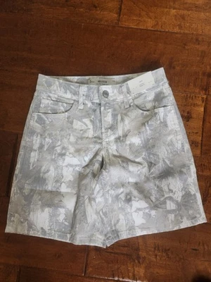 Pantalones cortos holgados de tiro bajo Hollister 00/24 para mujer ¡perfectos para el otoño! Foto 1 de 4