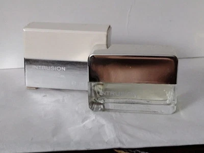 Intrusion de Oscar De La Renta para mujer 0,16 OZ Eau de Parfum Splash Mini Foto 1 de 4