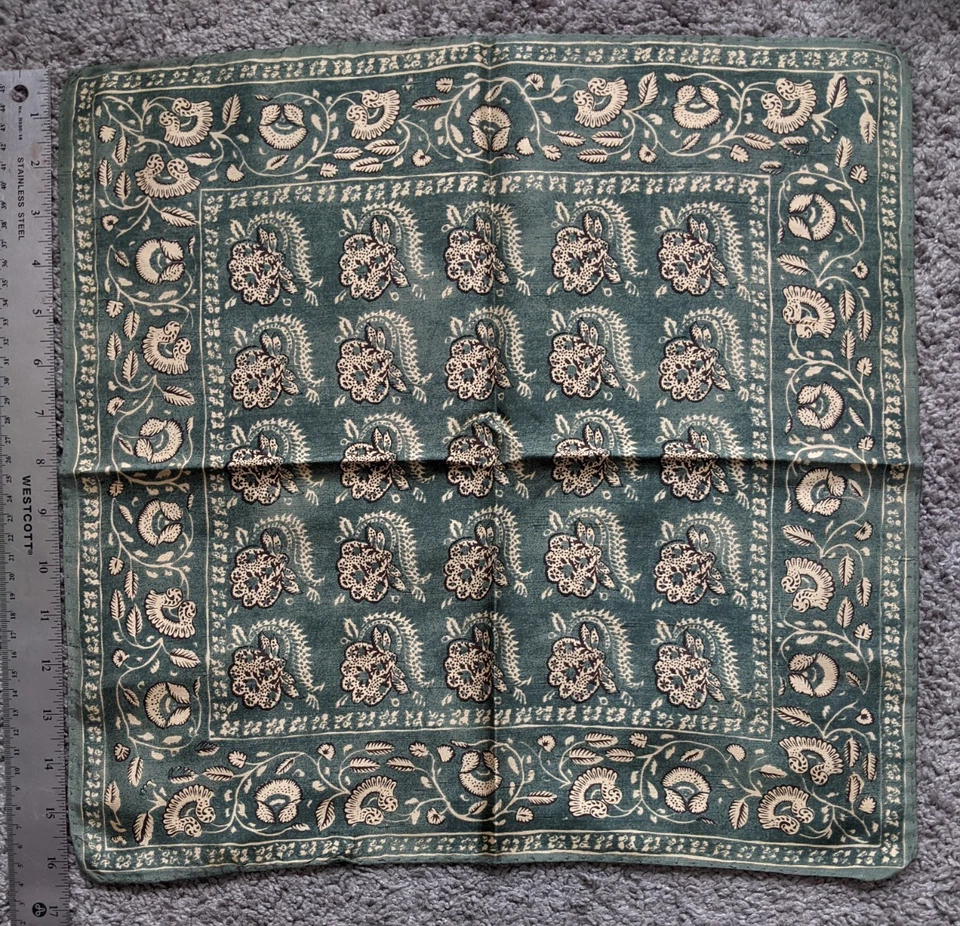 POLO Ralph Lauren ITALIA SEDA BOLSILLO CUADRADO 18" PAÑUELO VERDE FLORAL IMPERFECTOS Foto 1 de 2