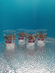 4 Mini Kirsche Trinkgläser 2" groß Spielzeuggröße - Bild 1 von 8