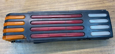 Luz trasera Ford Falcon XF LHS 84DA-13405-AA Foto 1 de 4