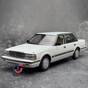 XiaoGuang 1:18 Toyota Crown MS122 7th Generation Beige inner OPENABLE Car Model - Picture 1 of 17