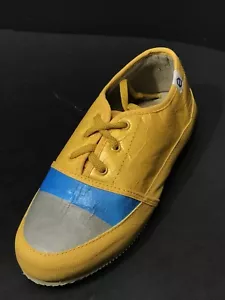 New Unbelievable Testing Laboratory Kids Pencil Shoes Size US 3.5K Yellow - Picture 1 of 7