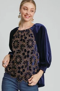 Umgee Full Size Floral Lace Velvet Raglan Sleeve Top Plus Size - Picture 1 of 9