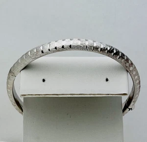 DaneCraft Tarnish Free 925 Sterling Silver Diamond Cut Hinged Bracelet 7 3/4” - Picture 1 of 7
