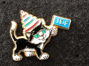 pin MEDIA TDF SPONSOR ALBERTVILLE 92 OLYMPIC CHAT CAT  ARTHUS BERTRAND - Picture 1 of 1