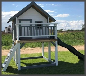 Kinder Huette Spielplatz Spielturm Baumhaus Kinderhaus Rutsche Hütte - Bild 1 von 8