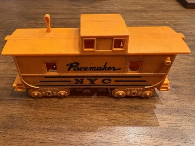 MARX Caboose ~ NEW YORK CENTRAL ~ Pacemaker - O 27 - Image 1 of 4