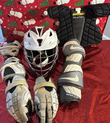Casco de equipo de lacrosse usado, guantes, codo, muñeca, protector de pecho grande Foto 1 de 4