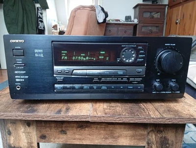 ONKOYO TX-DS 555 Verstärker - Bild 1 von 4