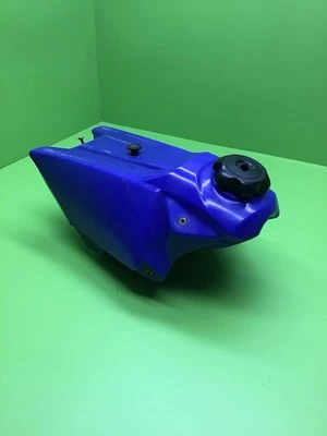 Yamaha YZ250F 2005 tanque de combustible de gasolina azul con llave y tapa de gasolina Foto 1 de 4