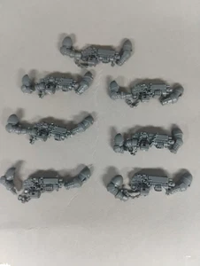 Black Templar Crusader Squad Initiate Bolters x7 - BTC109 - Picture 1 of 1