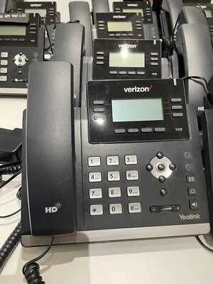 Teléfonos de escritorio Verizon/Yealink con dongle USB Wifi Foto 1 de 3