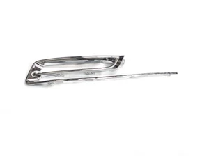 Genuine Holden Chrome Mould Fog Lamp DRL for VF Commodore SSV SV6 Storm L/Hand - Imagen 1 de 4