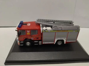 SCANIA CP31 FIRE/POMPIERS/BOMBEROS CLEVELAND 1:76 OXFORD 76SFE001 - Imagen 1 de 6
