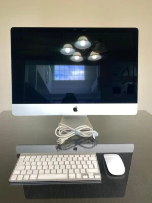 Tarjeta de gráficos Apple iMac 27" Retina 5K i7 4.2GHz 16GB 500GB SSD RADEON 580 8GB  Foto 1 de 4