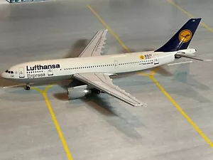 Aeroclassics Lufthansa Express Airbus A300 D-AIAX BERLINO 2000 modellino scala 1/400 - Foto 1 di 4