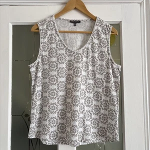 Laura Ashley Ladies 100% Cotton Lightweight Summer Vest Top Size 14 - Picture 1 of 8