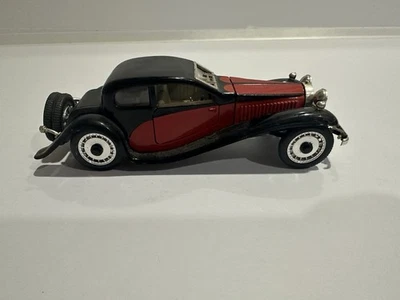 Rio Bugatti Type 50 1933 Red/Black Rio No. 4261 Removable Hood w/ Detail REDUCED - Image 1 of 4