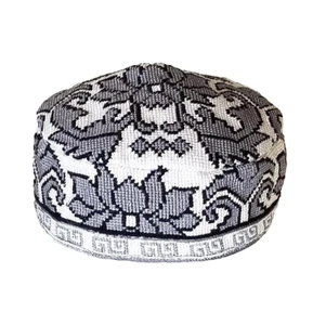 Usbekischer IROQI STAMM HANDBESTICKTER SEIDENHUT - UNISEX - CA. 22,25 Zoll - MEDIUM - Bild 1 von 4