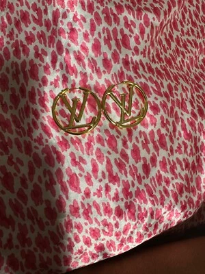 路易威登镀金LV环状耳环-大号 — 第 1/2 张图片