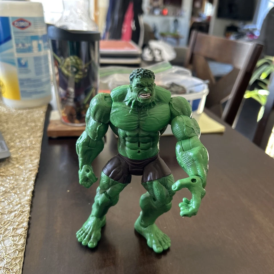 Filme do HULK 2003. Recurso de braço Hulk Smash e trabalho de som. Alguns danos faciais - Imagem 1 de 4