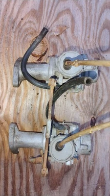 Carburadores, colectores de admisión, acoplamiento obturador, cables Honda CB160 OEM Foto 1 de 4