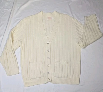 Cárdigan suéter vintage para hombre XL blanco marfil tejido con botones madreperla  Foto 1 de 4