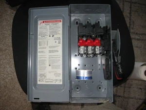 D SQUARE Heavy Duty Safety Switch HU 361 NO ORIGINAL BOX FREE SHIPPING - Picture 1 of 16