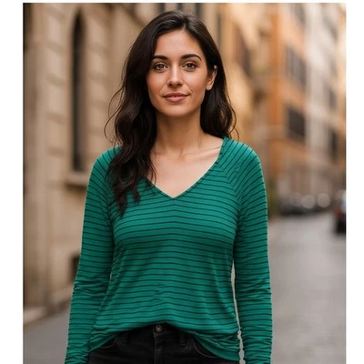 Suéter da marca LA Made 100% algodão revolve listra verde/preto M - Imagem 1 de 4