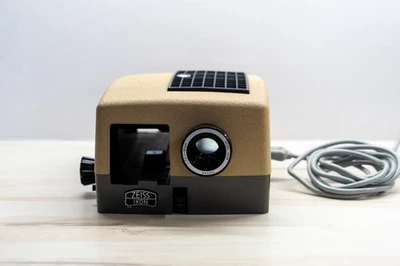 Proyector de diapositivas Zeiss Ikon de colección - funcionando/probado - Proyector de diapositivas Ikolux 12N Foto 1 de 4