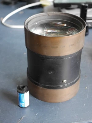 Riesiges Aldis 18,5" Beamer Objektiv GUT 460mm Großformat REF:2463 - Bild 1 von 4