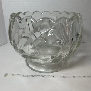 Cut LEAD Clear CRYSTAL GLASS Pedestal Centerpiece LEAF DESIGNBOWL Scalloped Edge - Picture 1 of 4