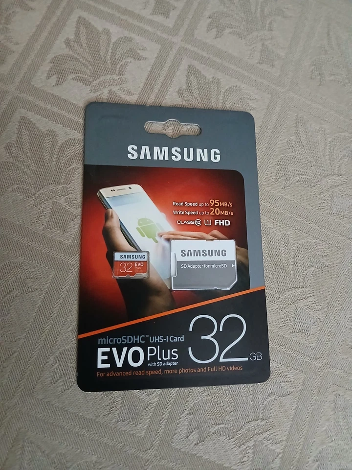 amsung EVO Plus microSDHC MB-MC32G Memory Card UHS-I w/ SD adapter 32GB - Image 1 of 2