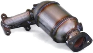 Fits Hyundai Santa Fe 2006 2.7L 4WD & FWD Driver Side Catalytic Converter - Picture 1 of 2