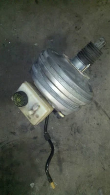 W215 00-02 Mercedes Benz CL500 Potenciador de frenos con depósito de líquido de frenos Foto 1 de 3