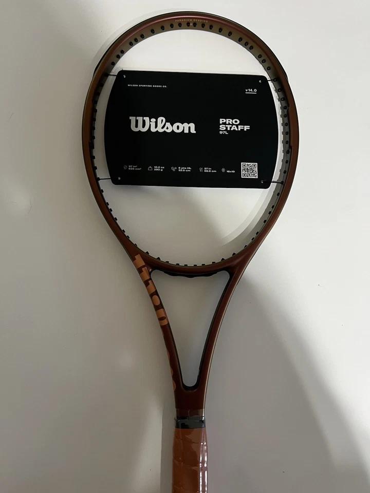 wilson pro staff 97l v14 41/2. New Unstrung - Image 1 of 1