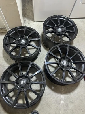 Conjunto de 4 aros de rodas originais do fabricante Porsche 19" 718 Cayman/Boxster 981 - Imagem 1 de 4