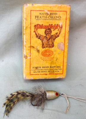 South Bend Feath-Oreno 1 1/2 英寸飞饵,带核心盒,C. 1930 - 32 — 第 1/4 张图片