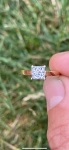 18ct gold Natural princess cut diamond ring - Picture 1 of 8